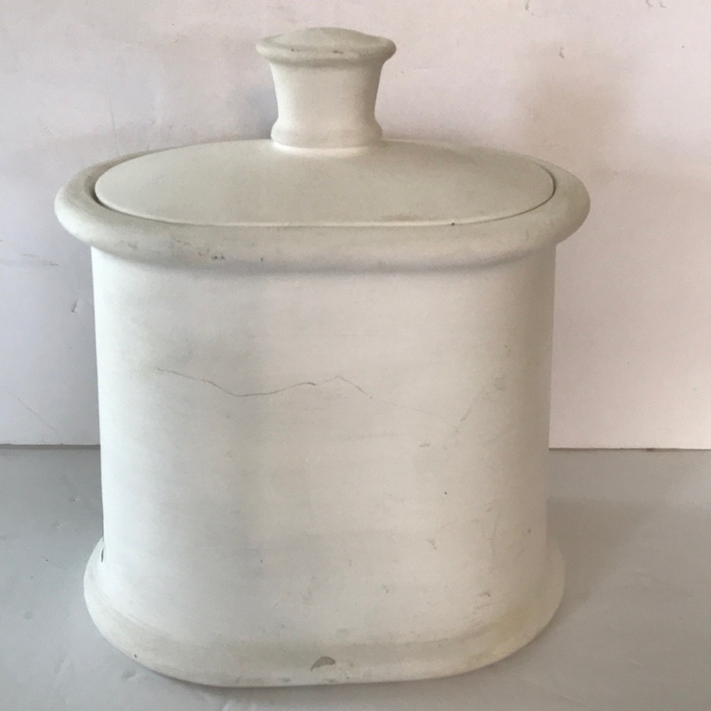 Cookie/Storage Container/ Pottery - Picture 4 of 10